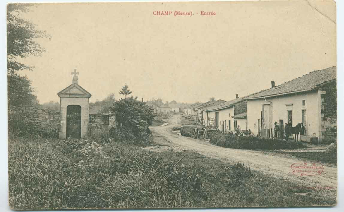 Le hameau de Champ avant 1914 avec l'oratoire de la Vierge de l'Orme